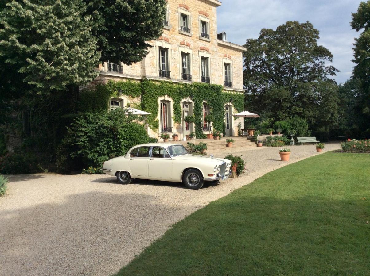 Chateau Des Charmes Bed & Breakfast Guereins Exterior photo